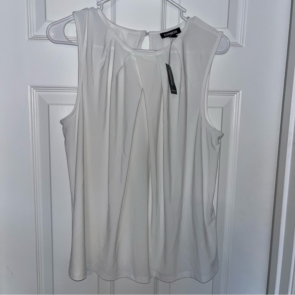 Express Sleeveless top White size Large NWT
